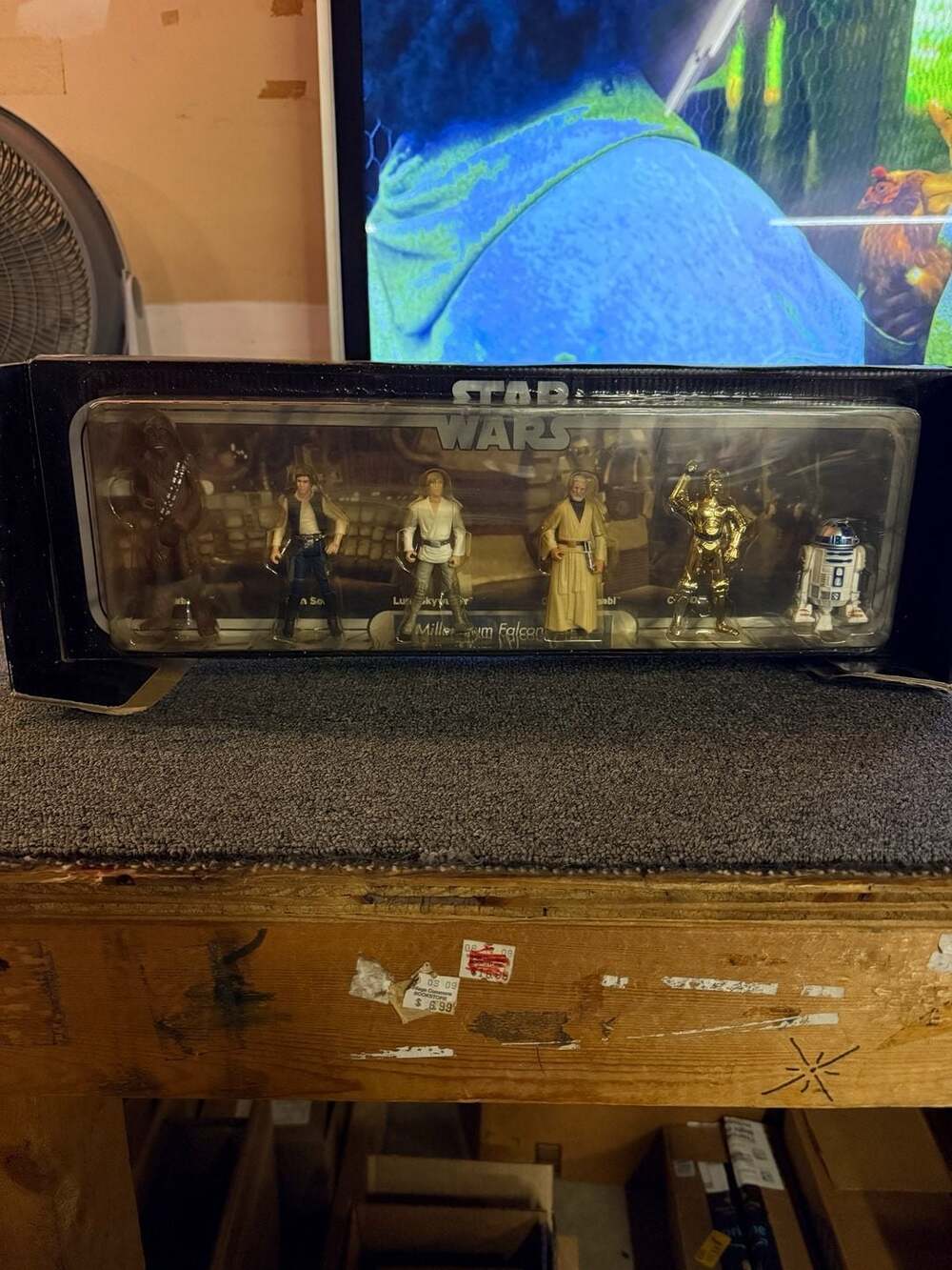 Star Wars Millennium Falcon Crew Action Figure Gift Set